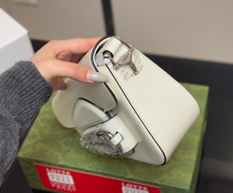 GUCCI New White Underarm Bag