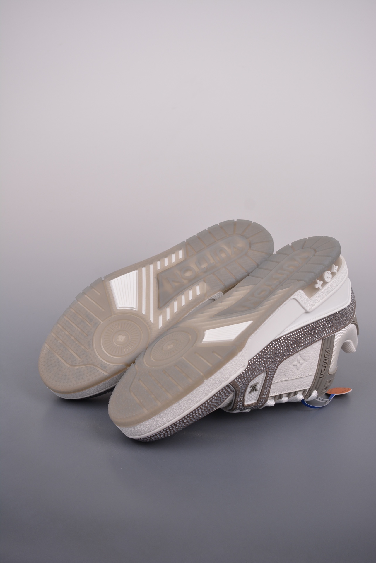 Louis Vuitton Trainer Sneakers (High Quality Version)