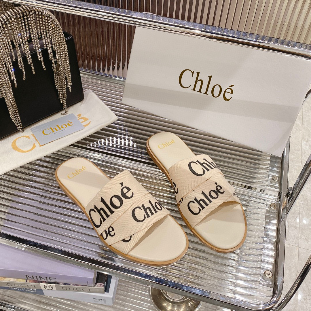 Chloe Woody Flat Mule 2.0