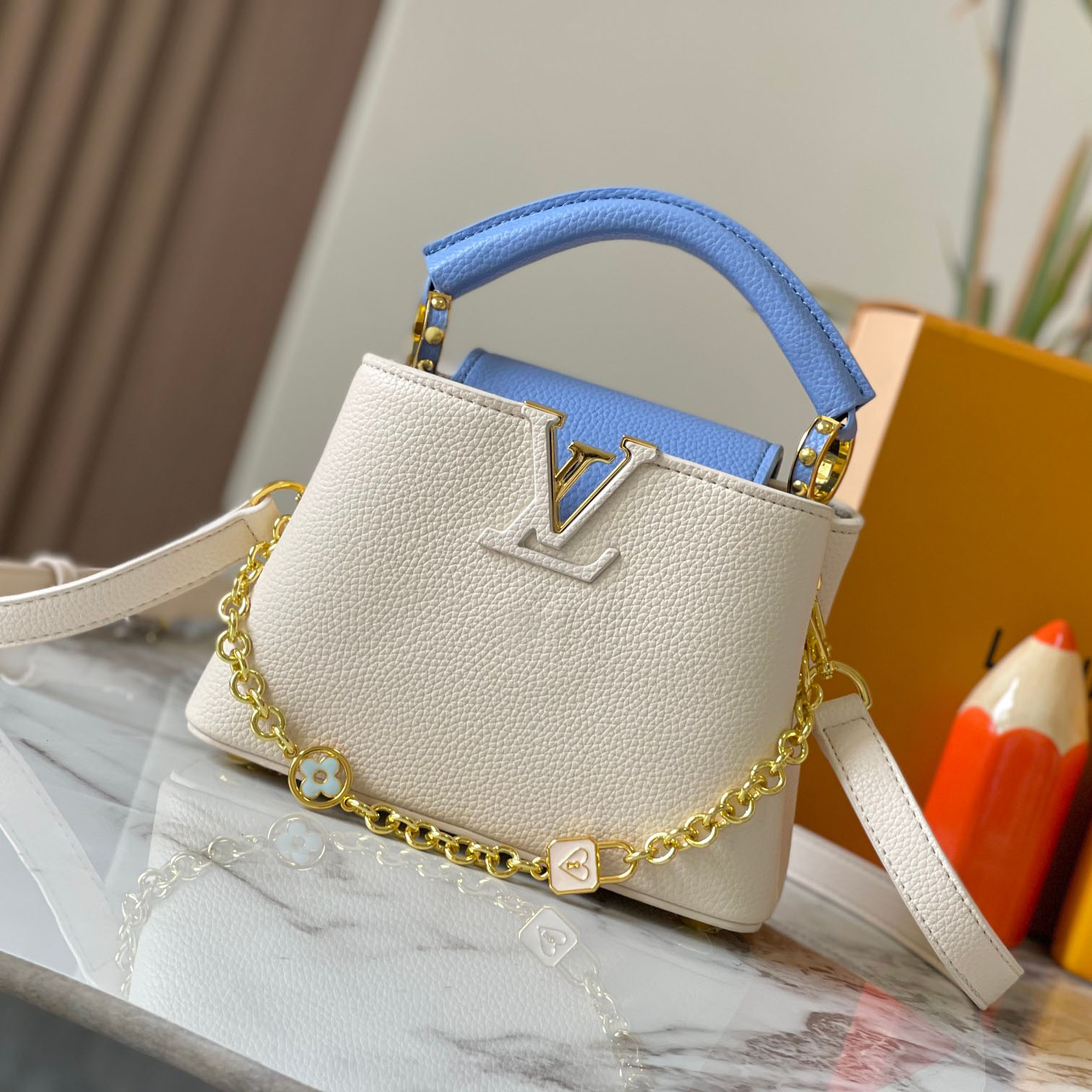 Louis Vuitton LV Capucines Love lock Chain Shoulder Bag M23950