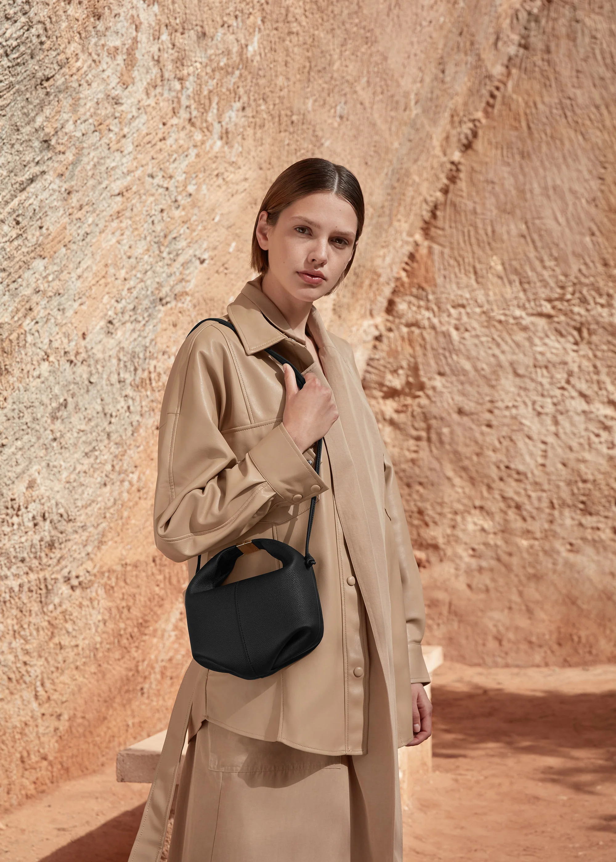 Polène Béri - Textured Black