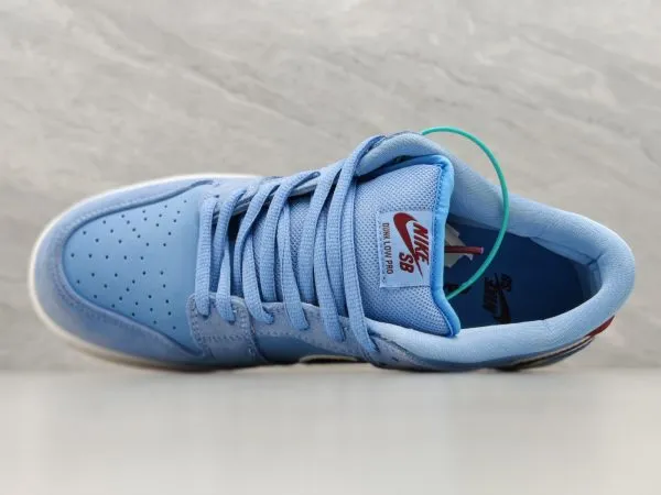 Dunk SB Low PRM “phillies”