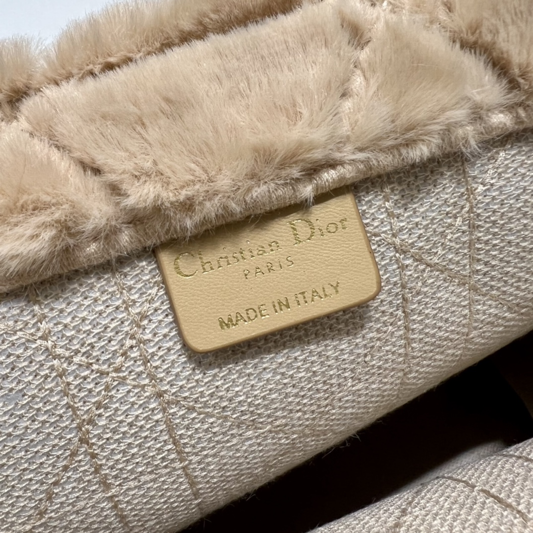 Dior Book Tote Large Beige Cannage Shearling M1286ZMBU_M918