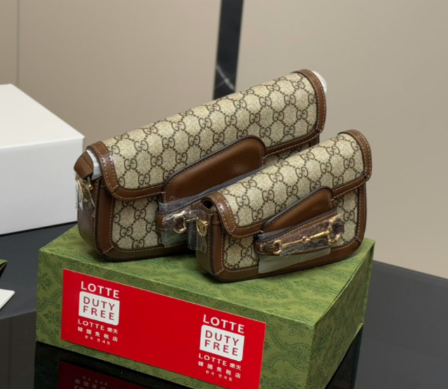 GUCCI New Brown Underarm Bag