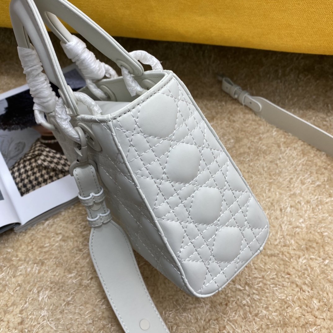 Dior The LADY D-LITE Bag AAA Quality