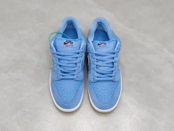 Dunk SB Low PRM “phillies”