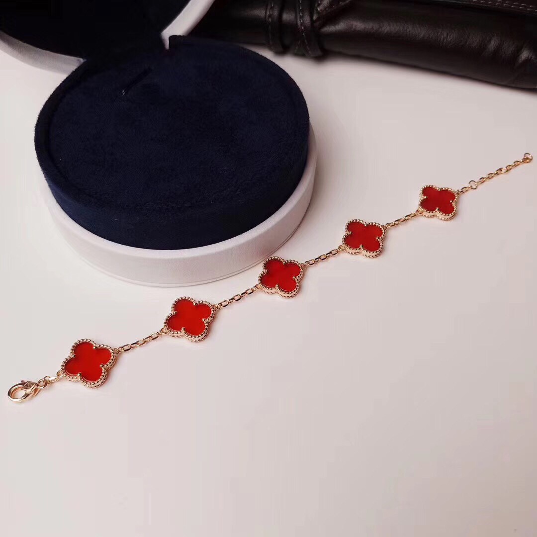 Van Cleef&Arpels rose gold mother of pearl bracelet