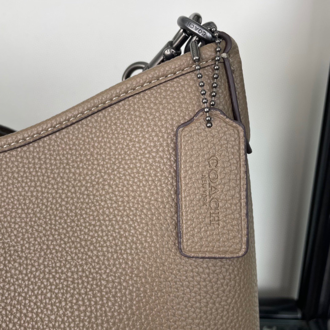 Coach new laurela shoulder crossbody bag