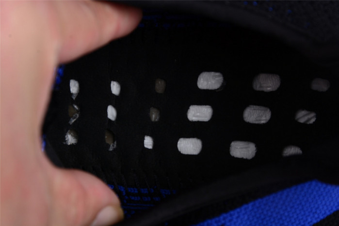 Yeezy Boost 350 V2 Dazzling Blue GY7164