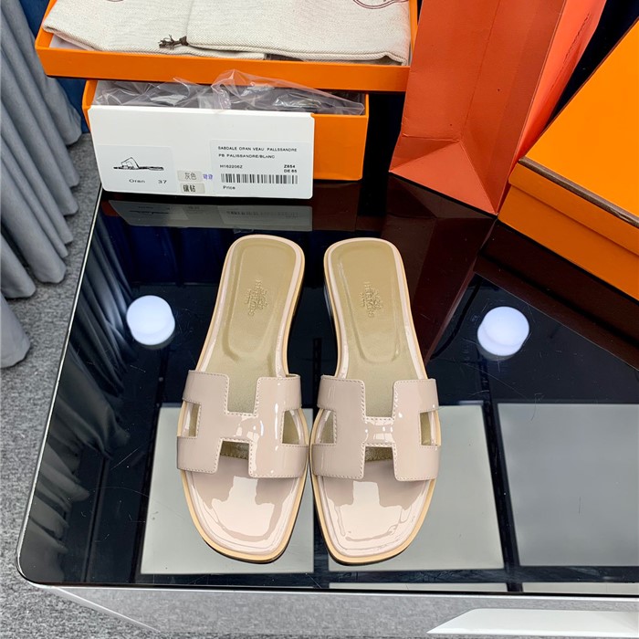 Hermes Oran Sanda 'Patent Leather'