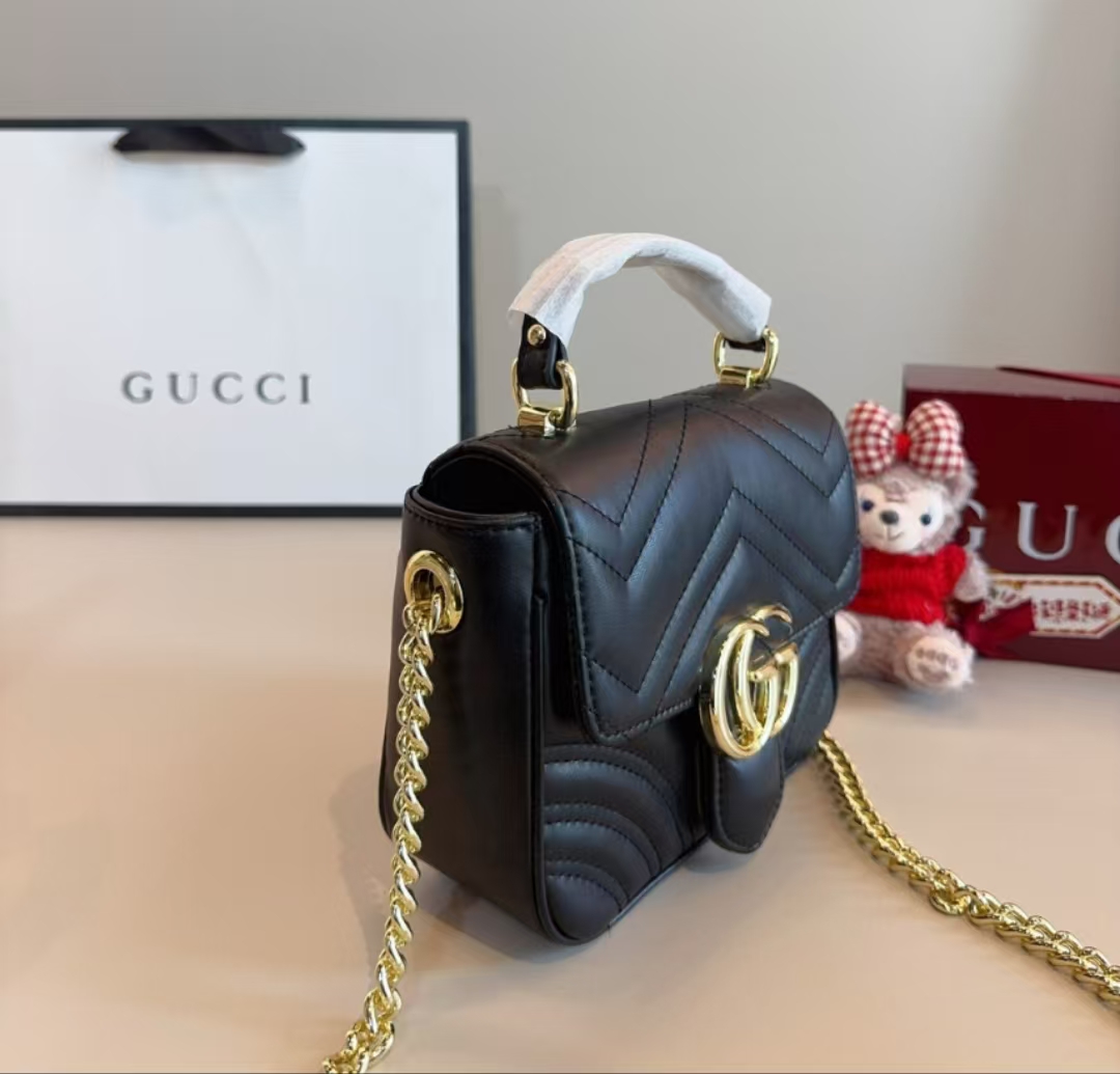 GUCCI New Handheld Horse Mask