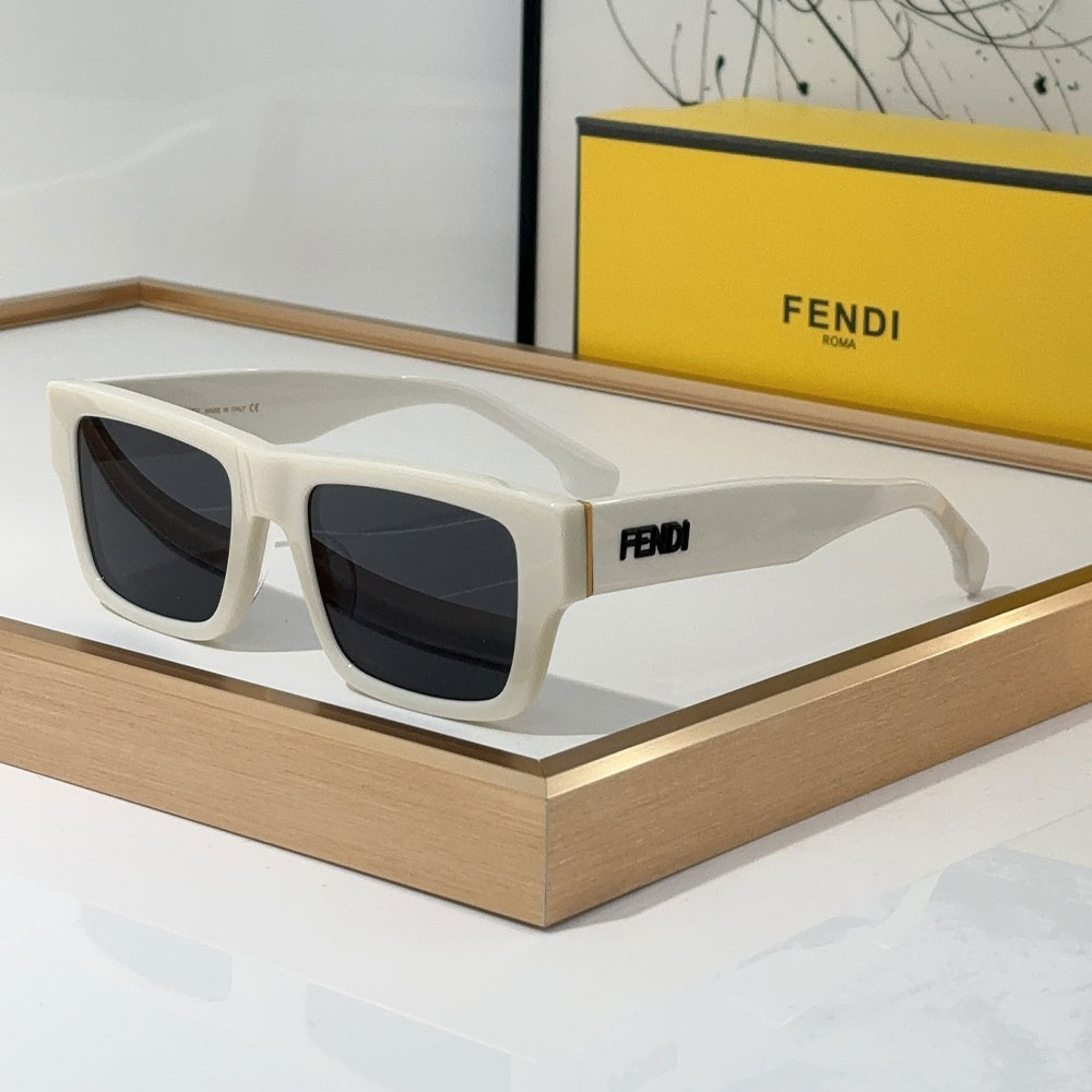 Fendi Square Plate Sunglasses Top quality