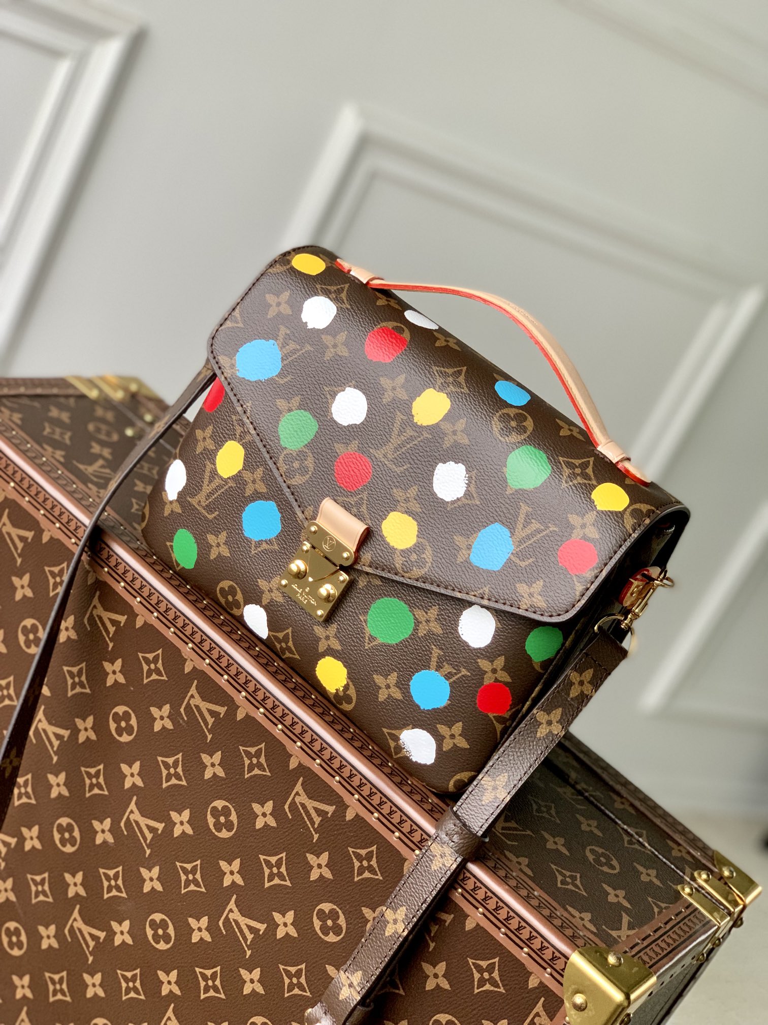 Louis Vuitton YK Pochette Metis M46384