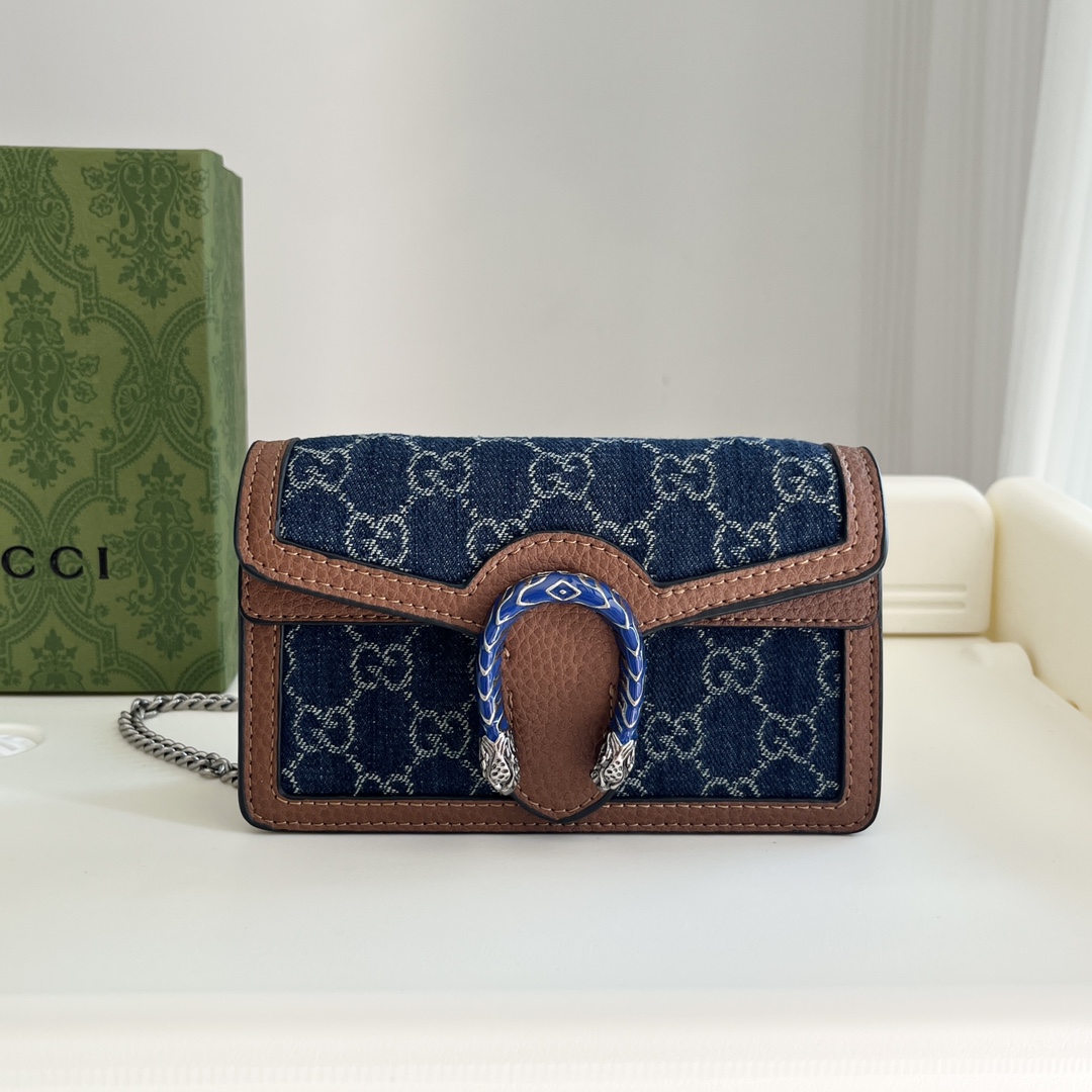 GUCCI Mini Dionysus Shoulder Bag