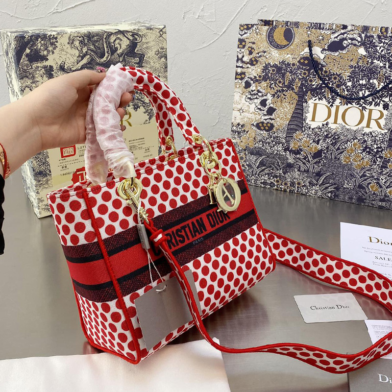 Dior The LADY D-LITE Bag  AAA Quality