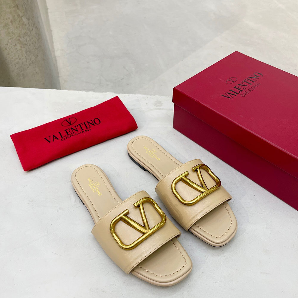 Valentino Leather Casual Fashion Flip-Flops Slide Sandal