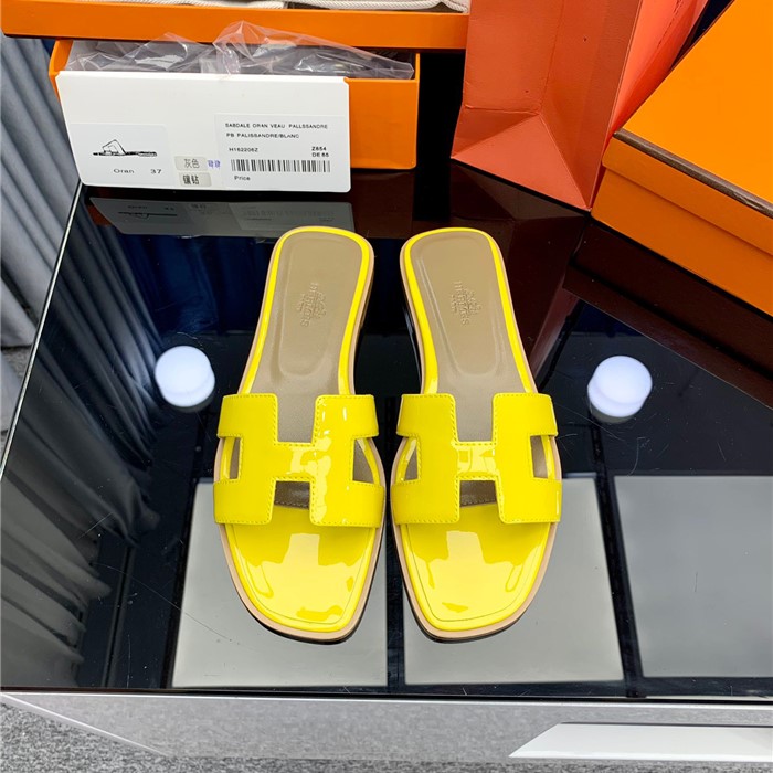 Hermes Oran Sanda 'Patent Leather'