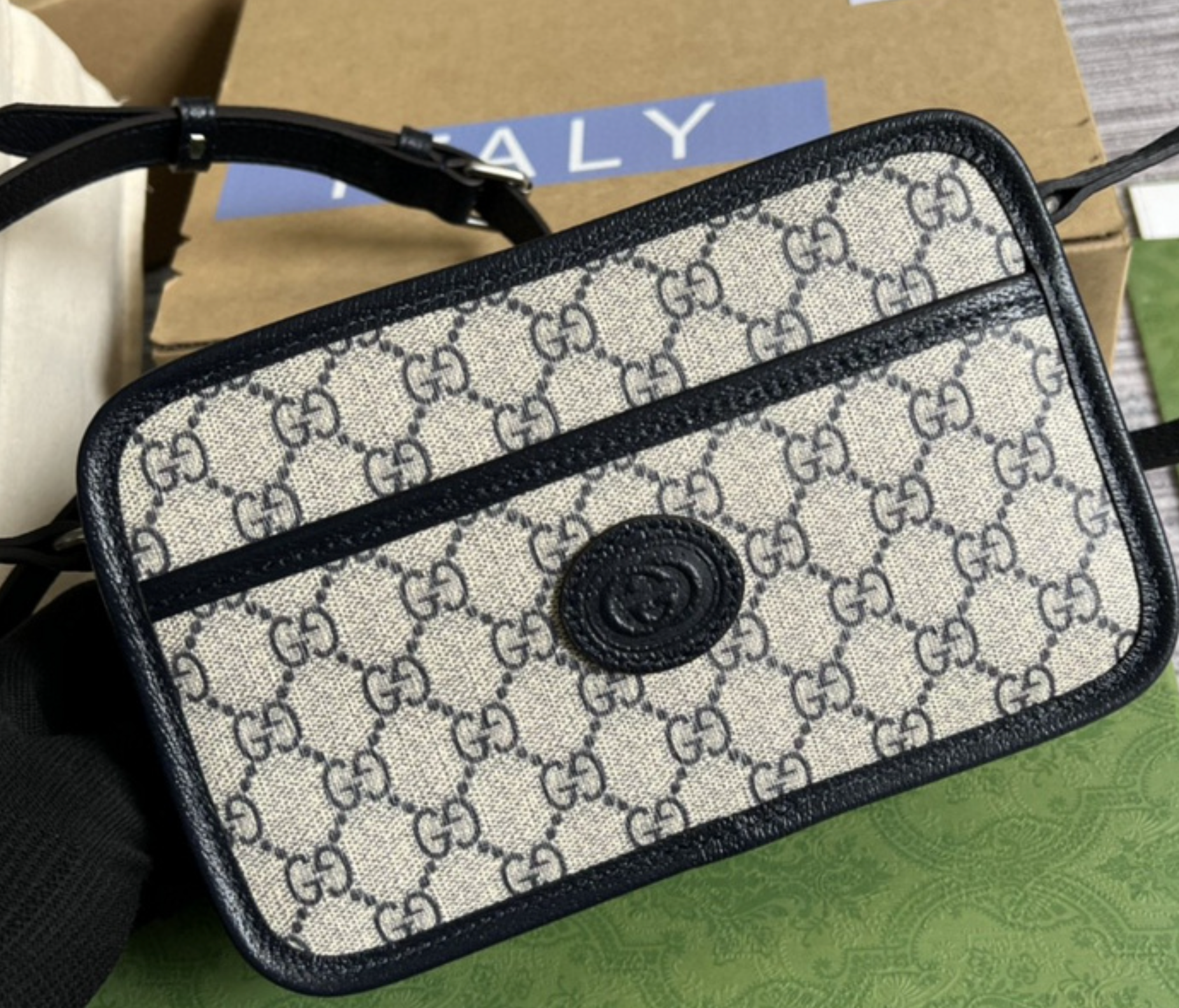 Gucci Classic Canvas Box Bag Handbag