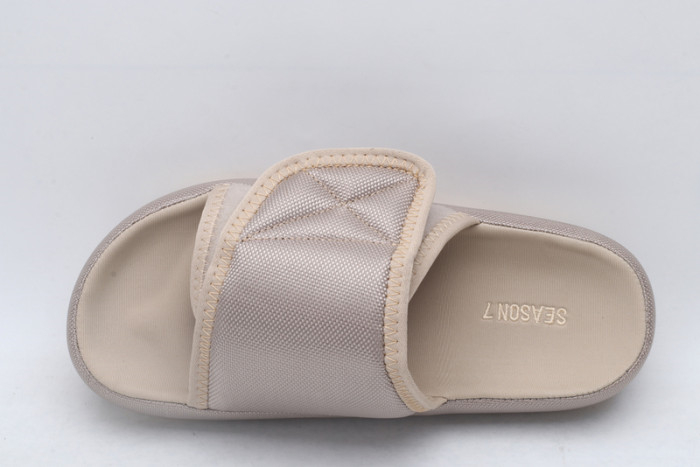 Yeezy Slide 6