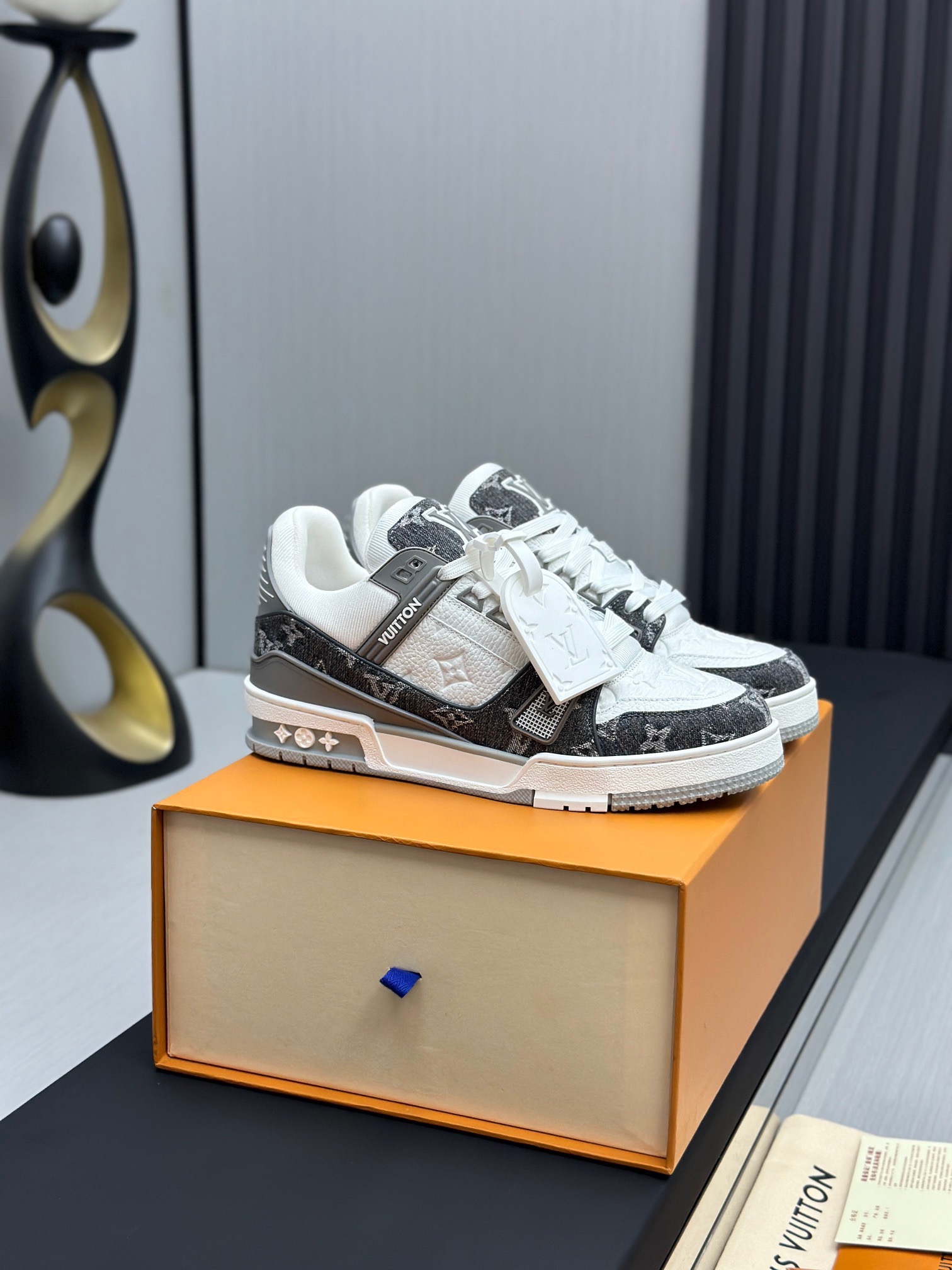 Louis Vuitton Trainer Sneakers Shoes