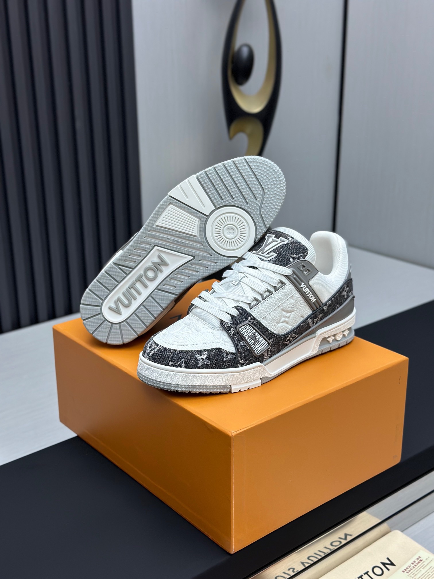 Louis Vuitton Trainer Sneakers Shoes