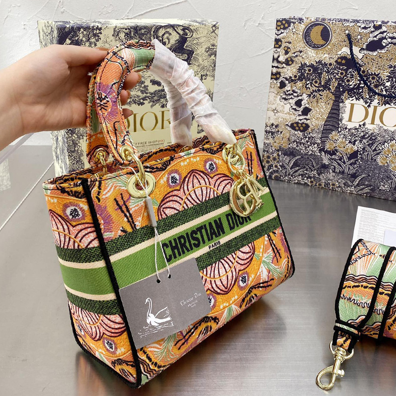 Dior The LADY D-LITE Bag  AAA Quality