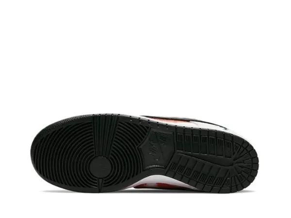 Dunk SB Low Pro QS “Roswell Raygun”