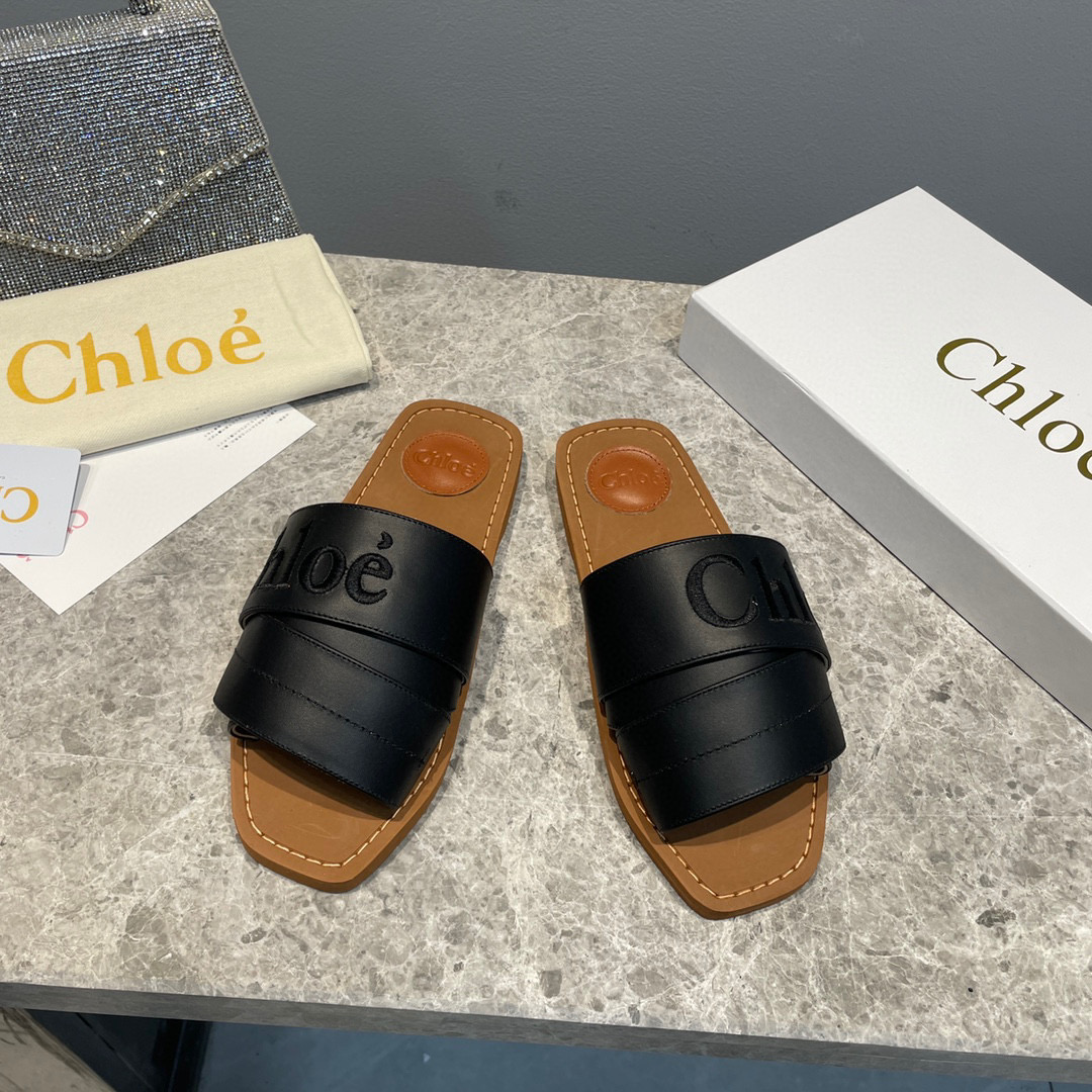 Chloe Leather Logo Embroidery Shoes Sandal