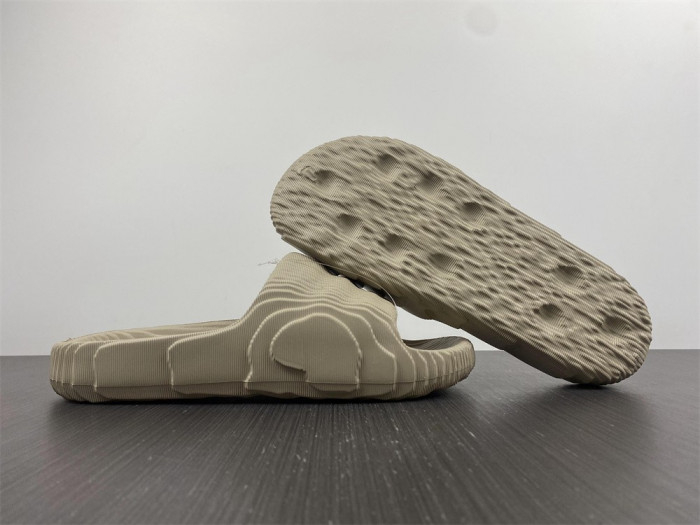 Yeezy Slide new collection