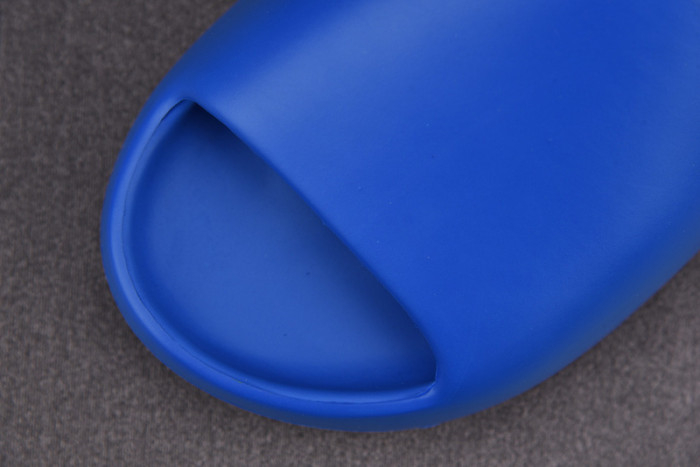 Kanye West x Yeezy Slide