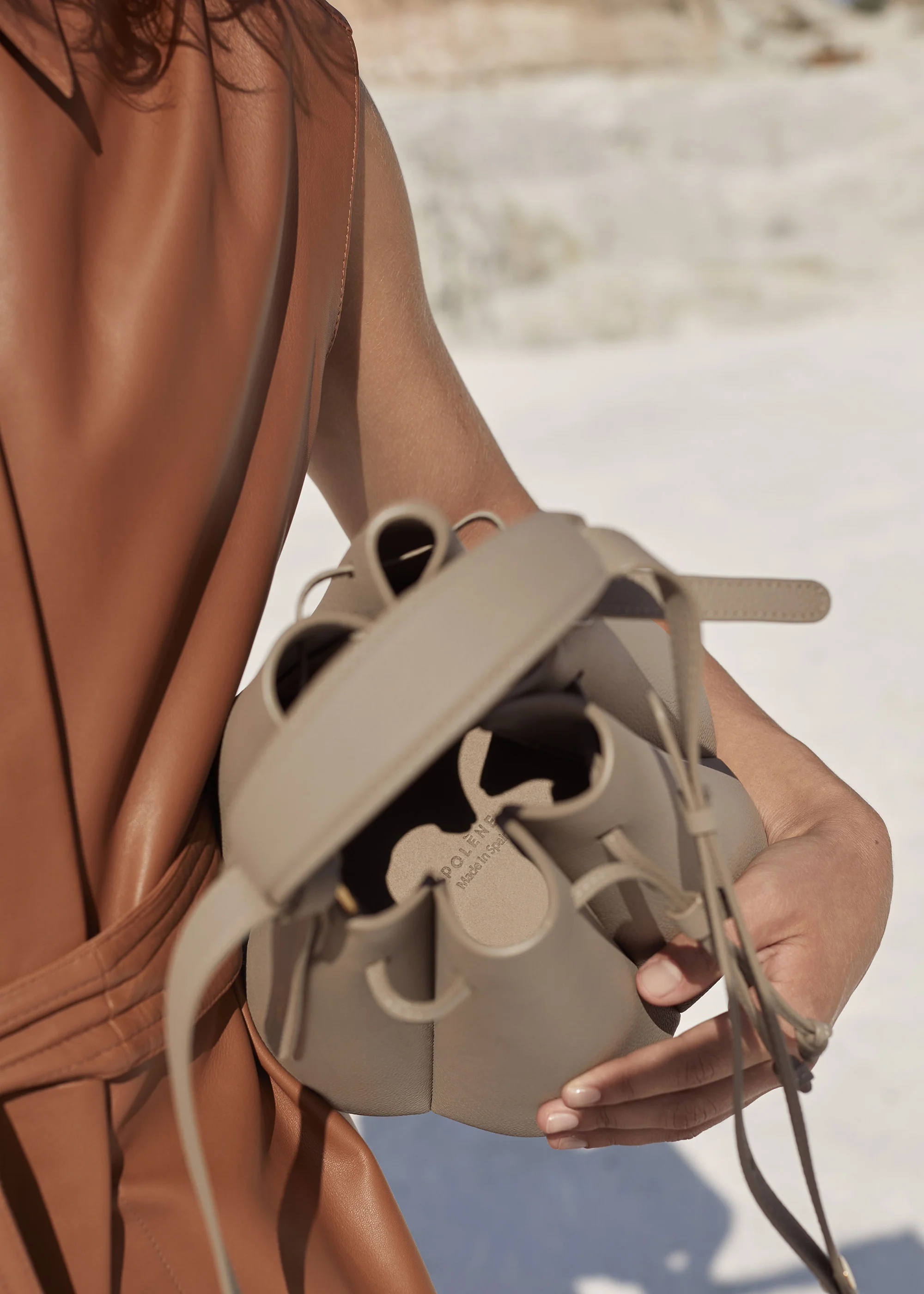 Polène Numéro Huit - Textured Taupe