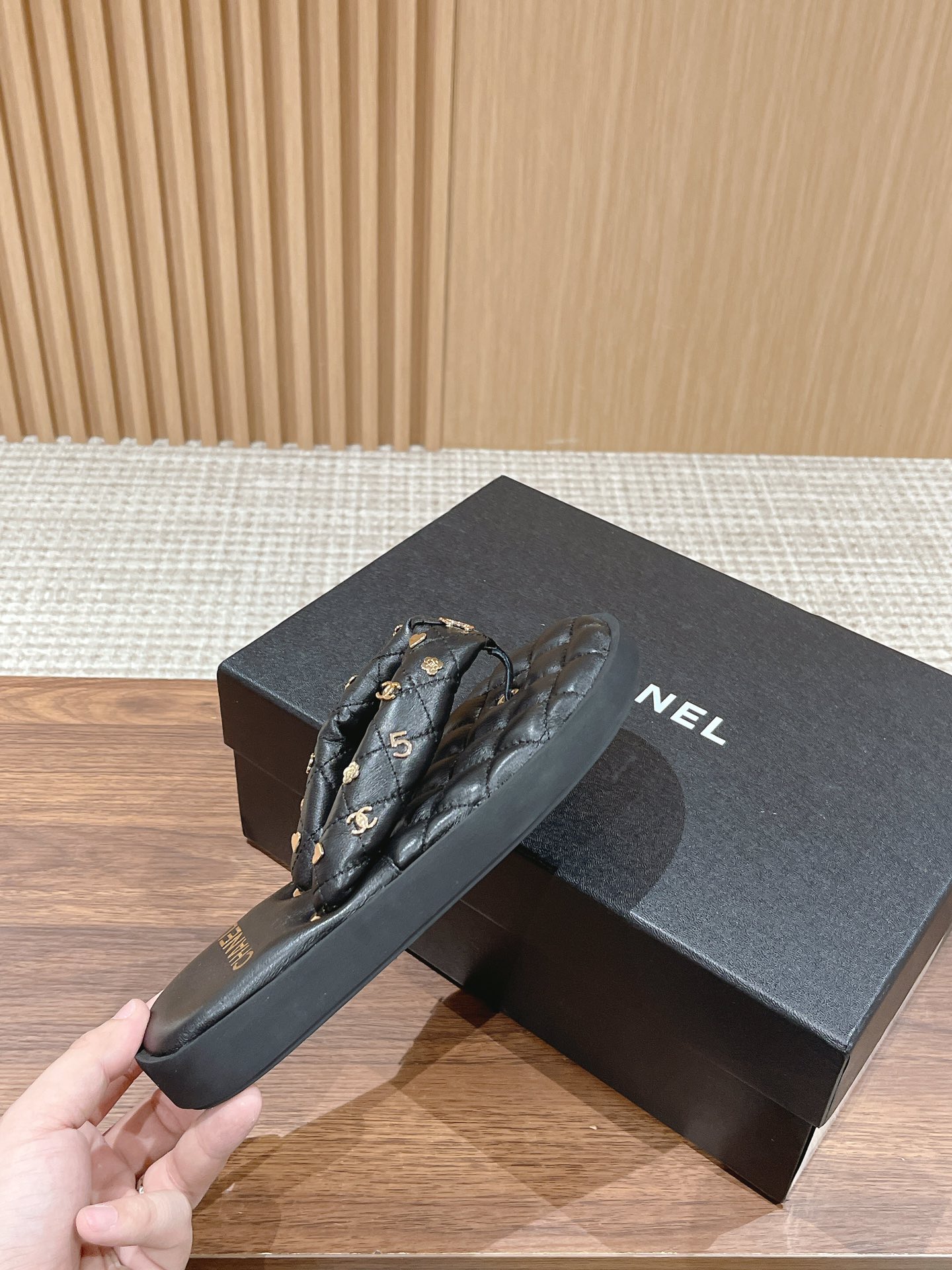 Chanel 2023 Early Spring New Slippers