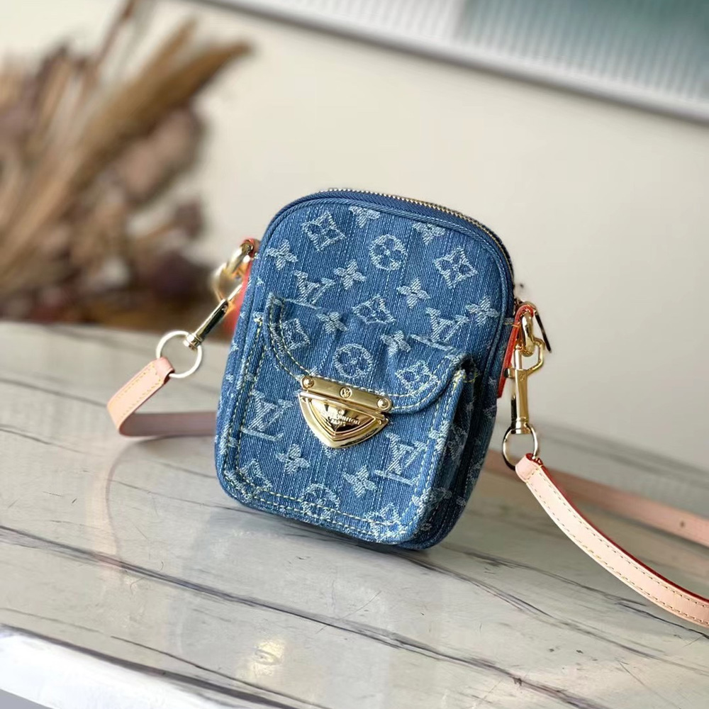 Louis Vuitton LV Zippered Shoulder Crossbody Bag M82948 Top quality
