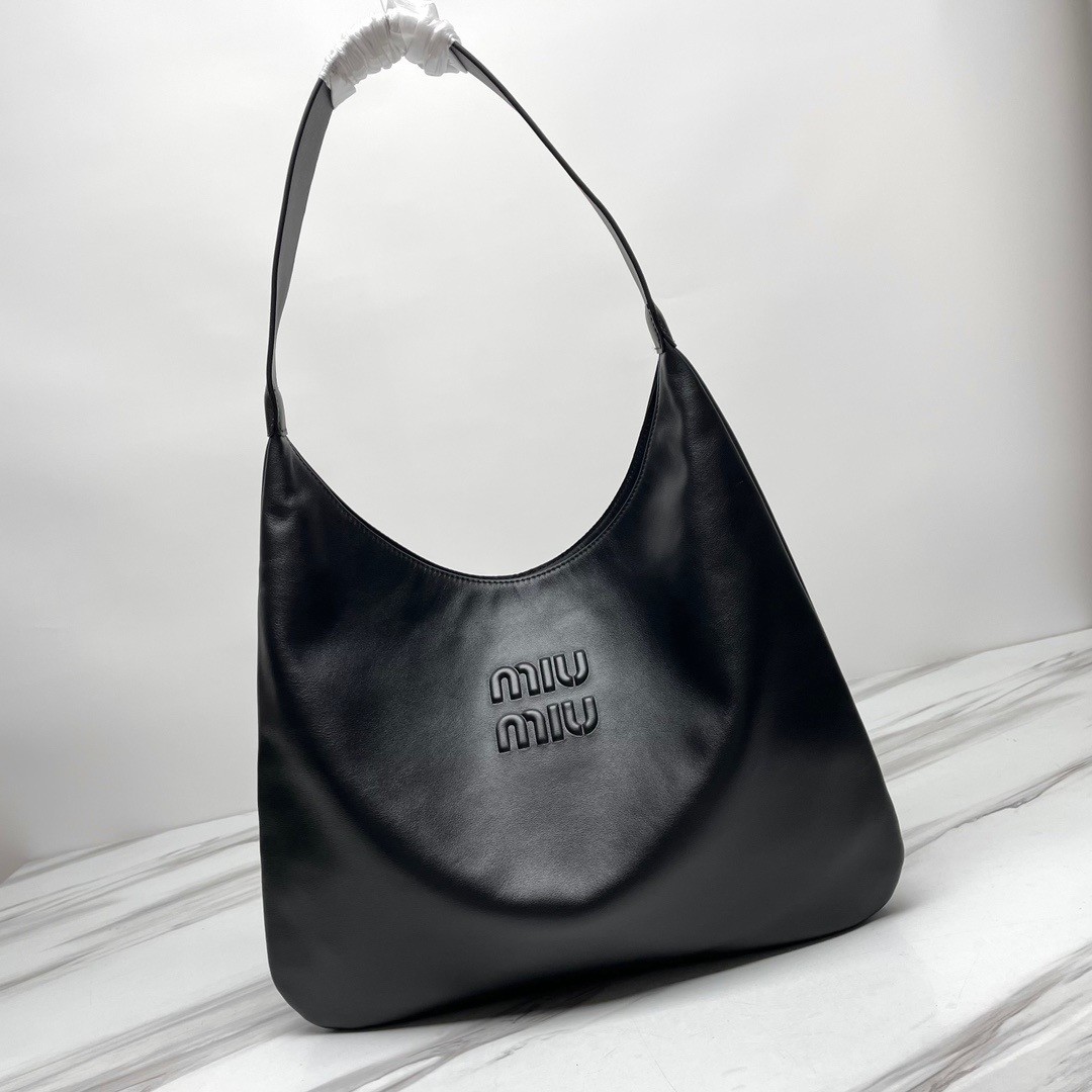 Miumiu Leather Hobo Underarm Bag