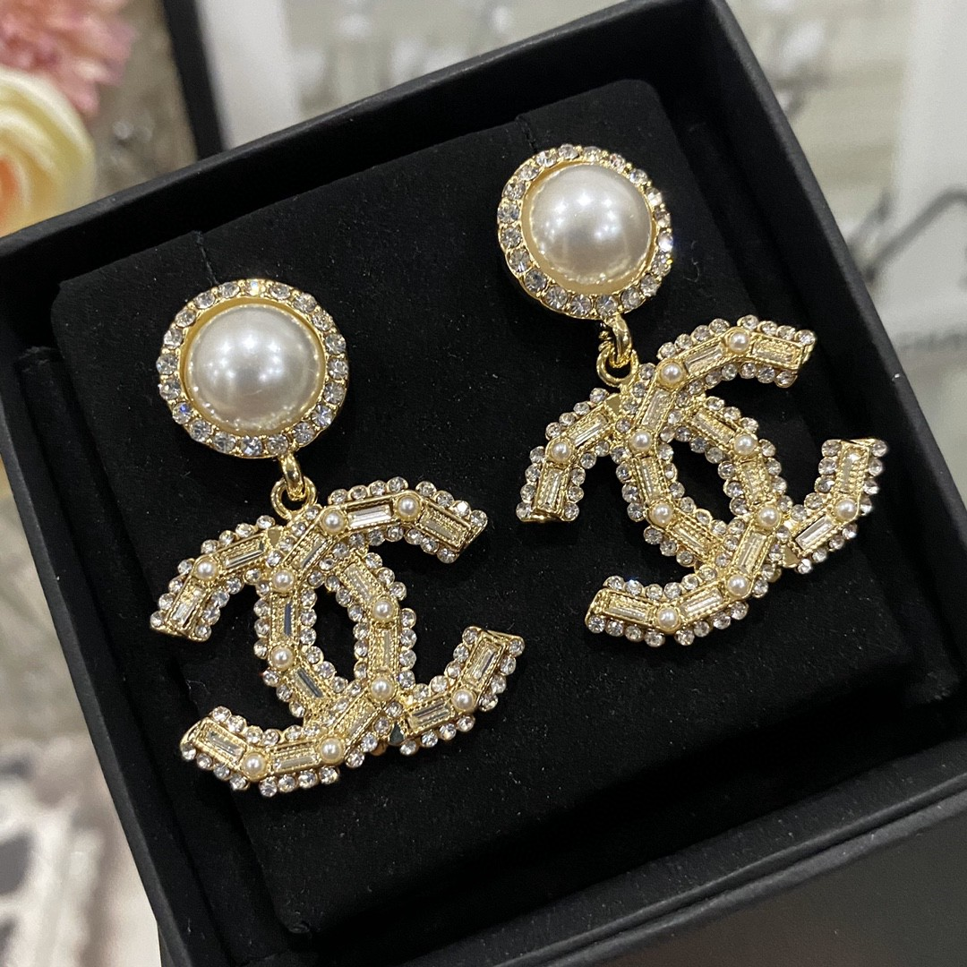 Chanel Pearl Metal Earrings Jewelry