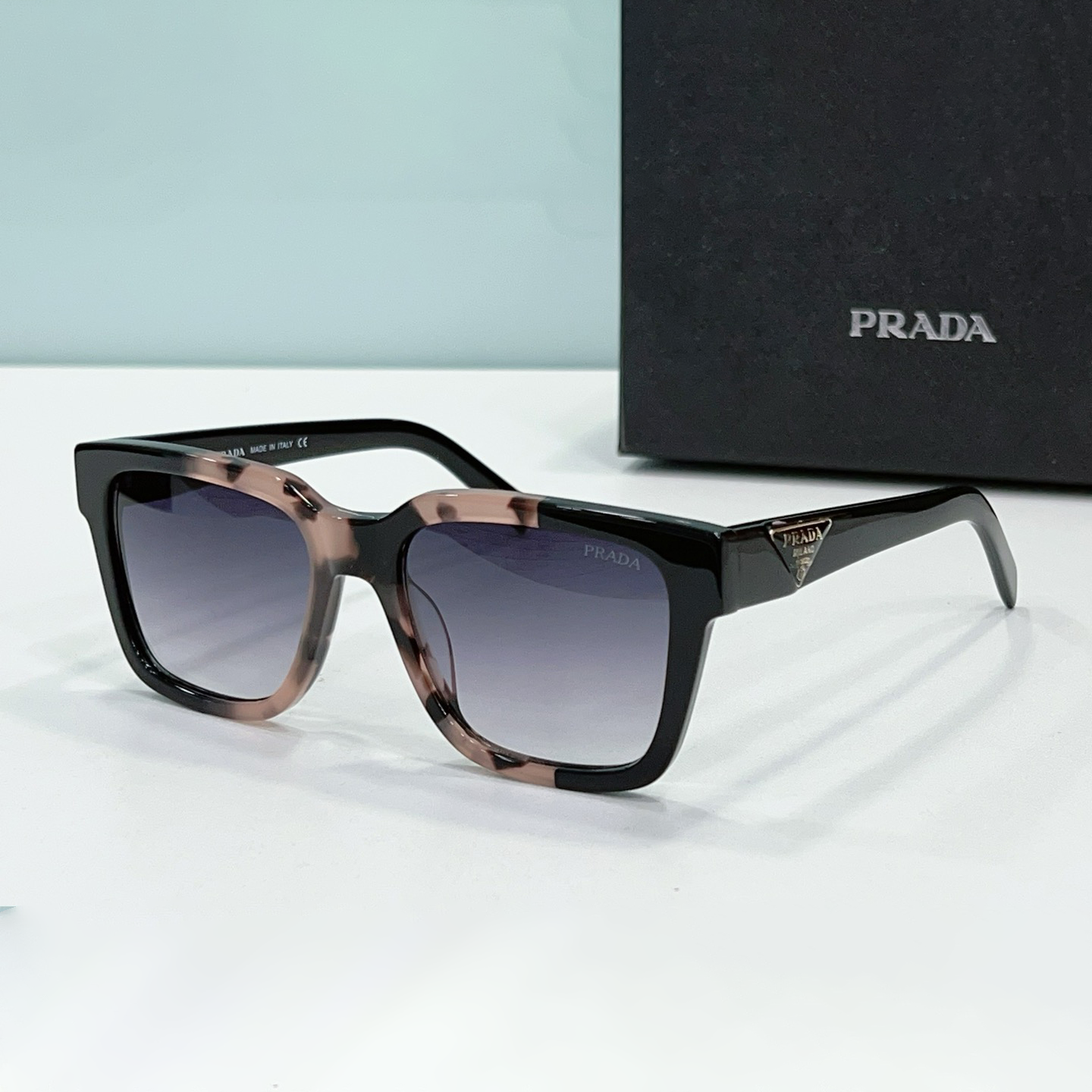 Prada  Mirror leg Stereoscopic Sign  sunglasses Top quality