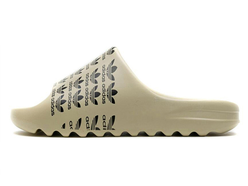 Yeezy Slides Desert Sand Logo FW6345-A