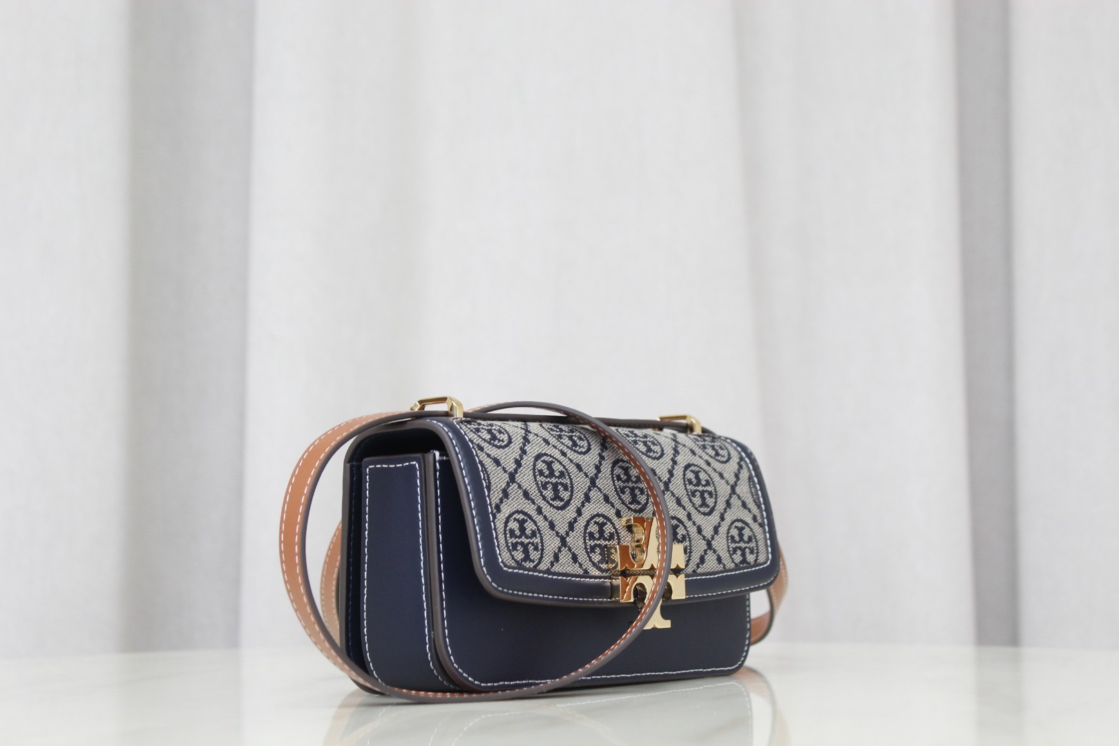 Tory Burch eleanor shoulder bag Series