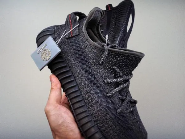 Yeezy350 Boost V2 Black
