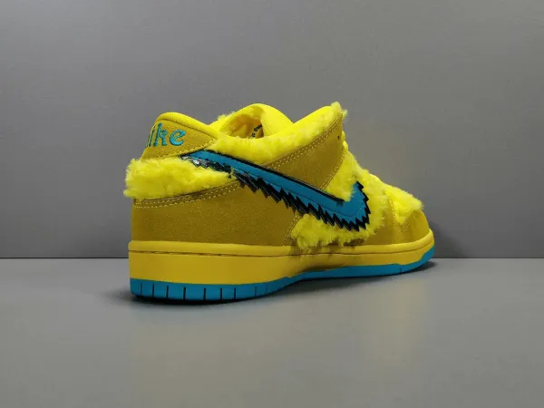 Grateful Dead x SB Dunk Low Pro “Opti Yellow”