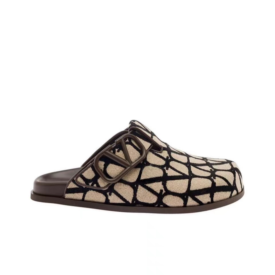 Valentino Leather Wear Stylish Flip-Flops Slide Sandal