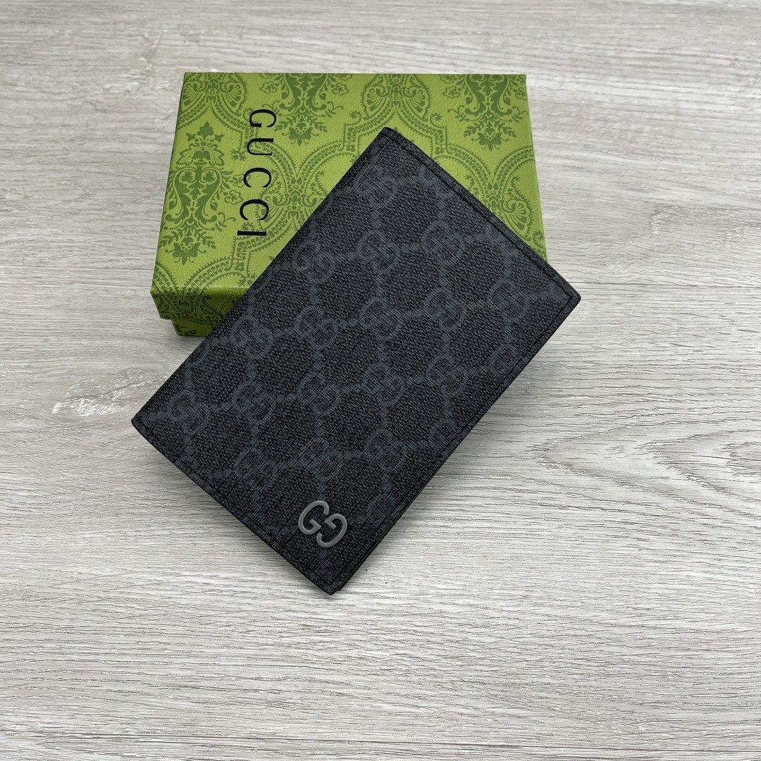 Gucci passport holder