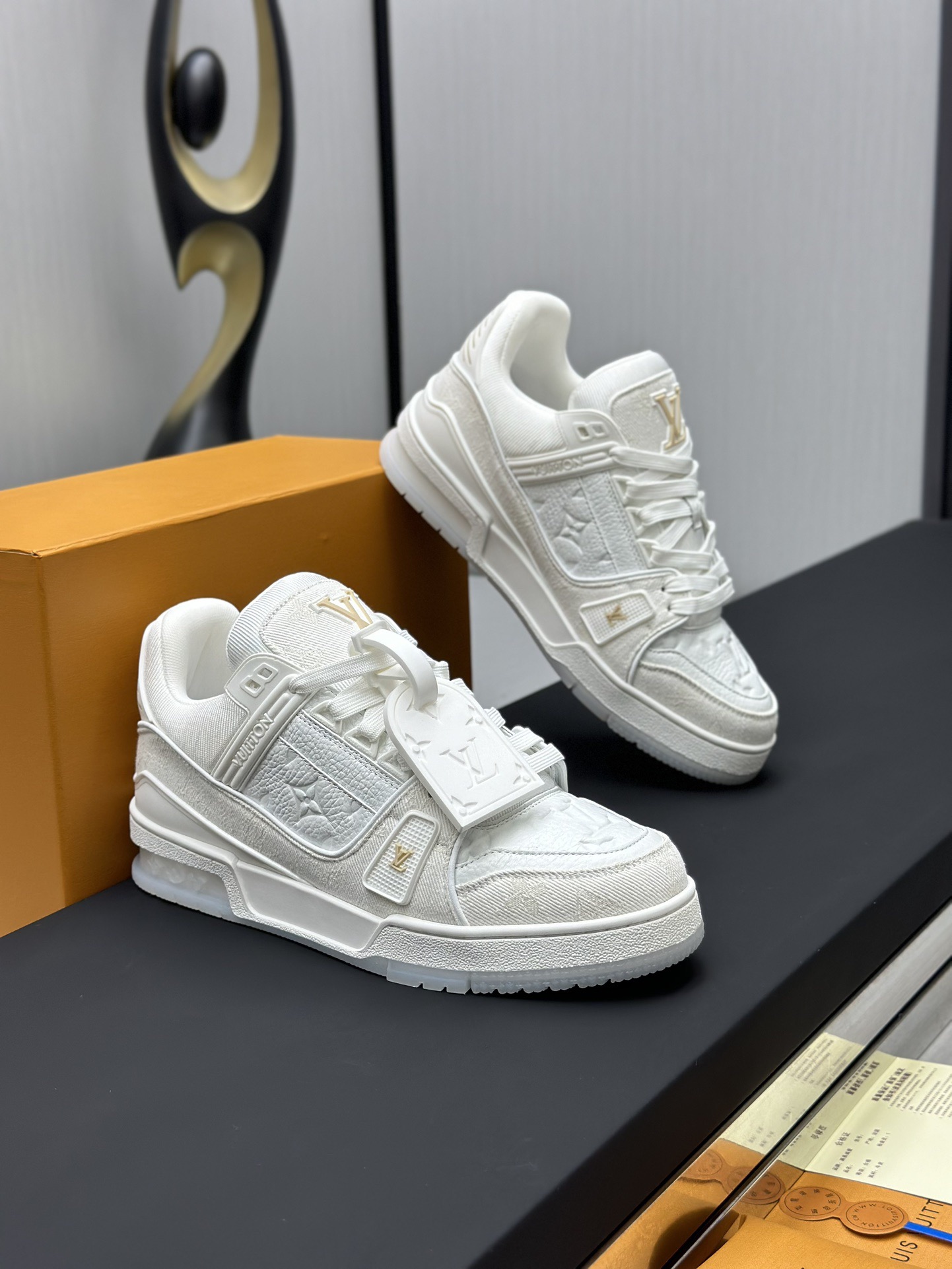 Louis Vuitton Trainer Sneaker White