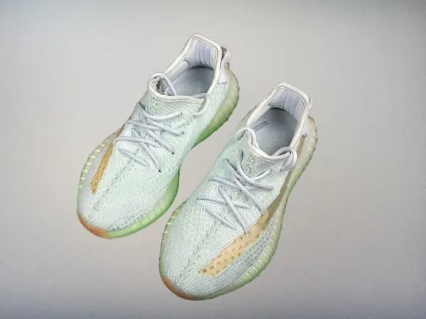 Yeezy350 Boost V2 “Hyperspace”