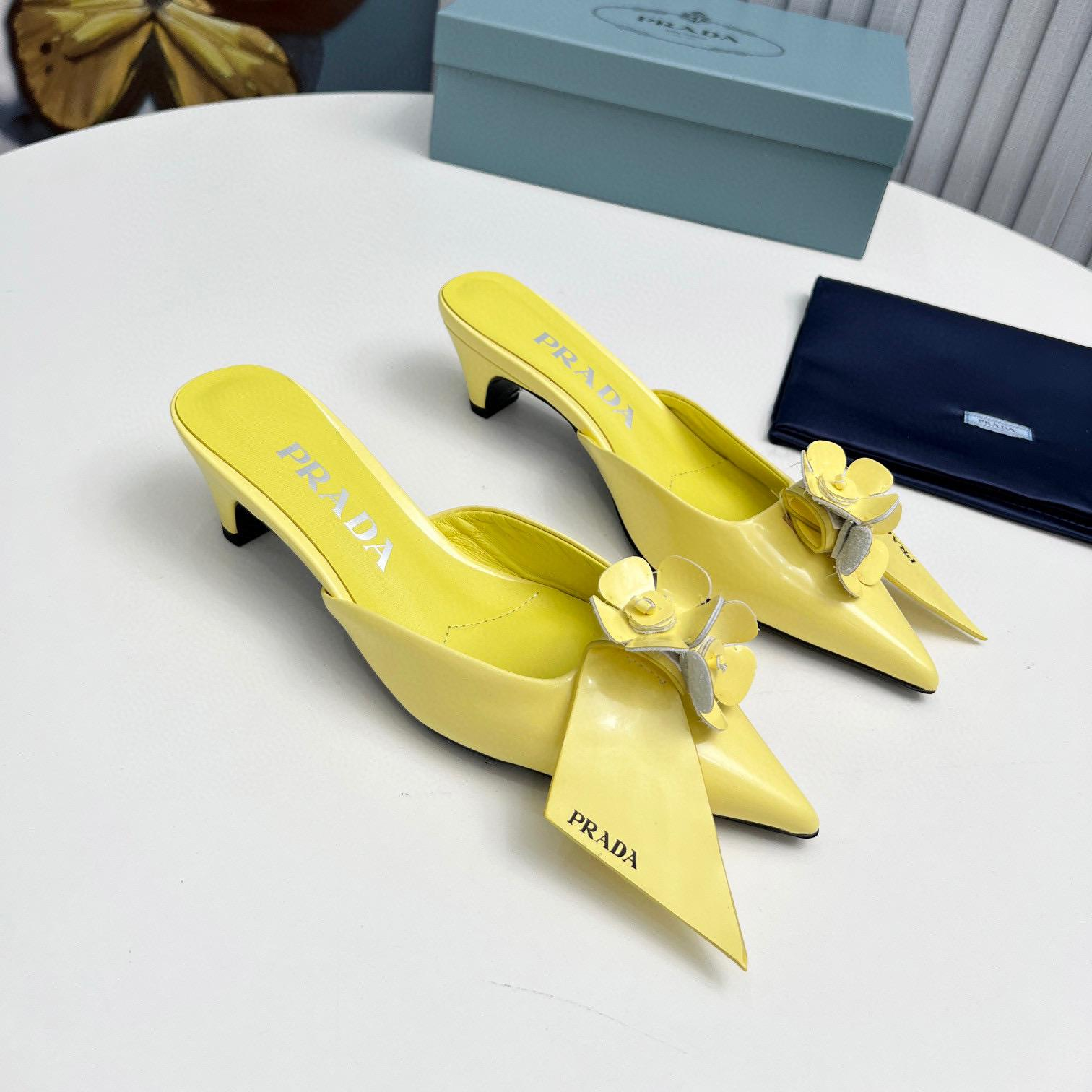 Prada  Patent Leather Flip-flops Sandals Slide