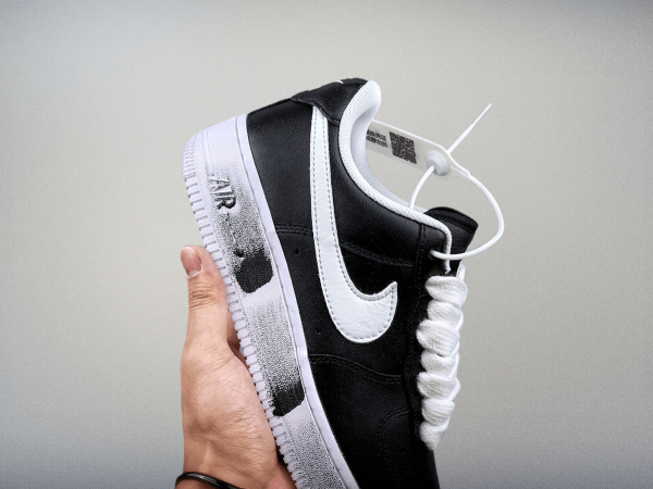 PEACEMINUSONE x Air Force 1 Para-Noise