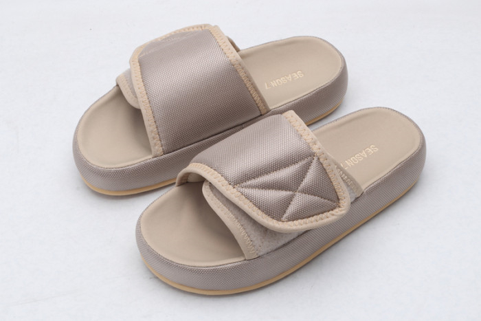 Yeezy Slide 6