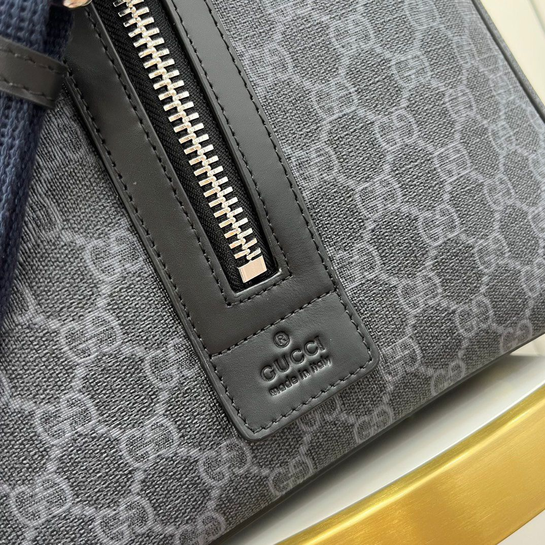 GUCCI classic canvas travel bag