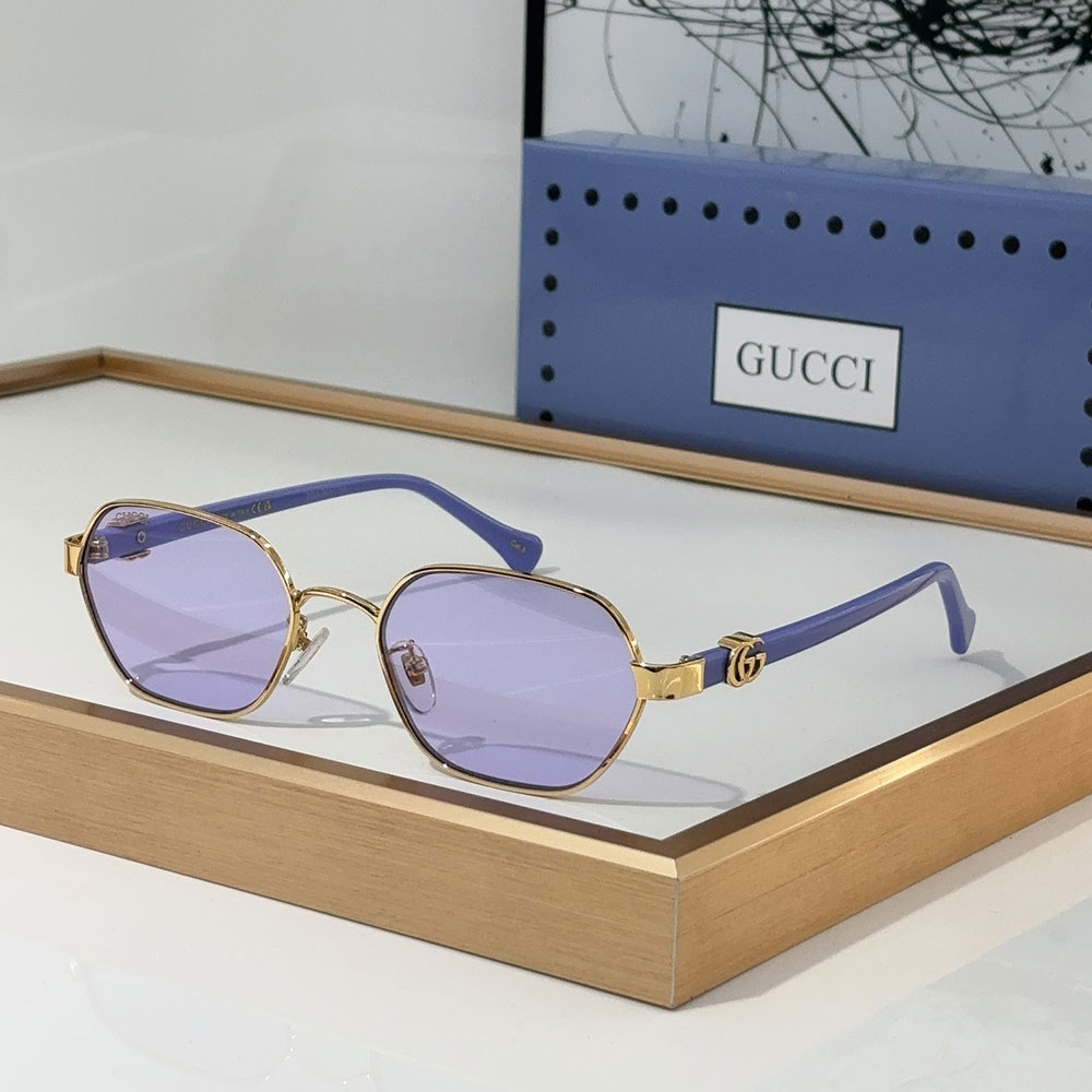 Gucci Metal mirror leg Logo sunglasses Top quality