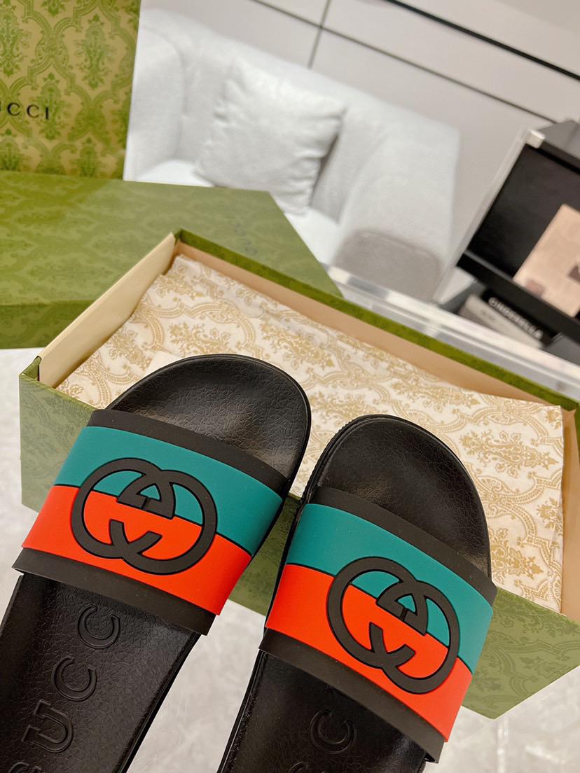 GUCCI slippers